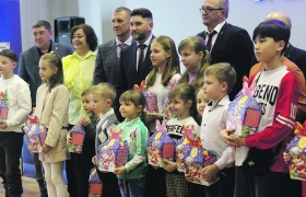 Дети с руководством